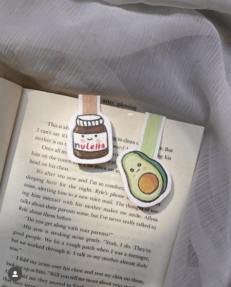 Nutella Illustration, Avocado Illustration, Coquette Art, Cool Bookmarks, Handmade Bookmarks Diy, Cute Bookmark, Diy Crafts Bookmarks, Cute Easy Doodles, Creative Bookmarks