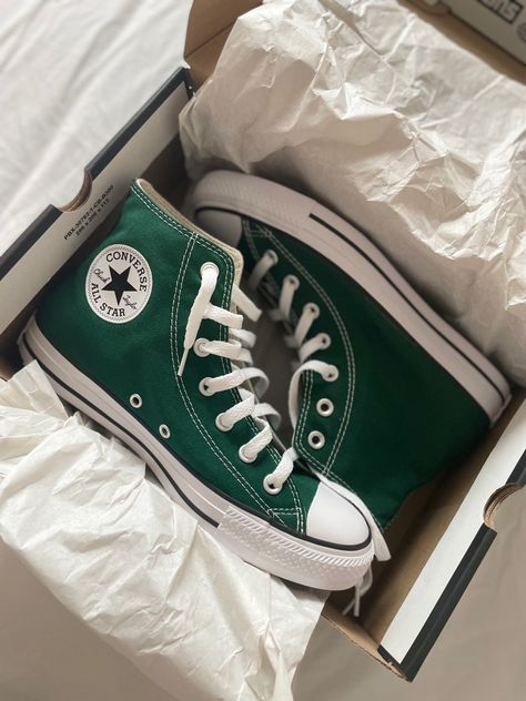 Converse Forest Green, Emerald Green Converse, Converse Verdes, Forest Green Converse, Dark Green Converse, Forest Green Aesthetic, Cute Converse Shoes, Converse Aesthetic, Cute Converse