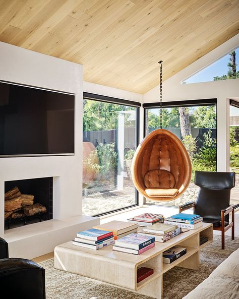 Remodelista Bathroom, Brigette Romanek, Bathroom Zen, Hanging Lounge Chair, Malibu House, Sean Anderson, Vintage Dining Set, Interior Livingroom, Malibu Home