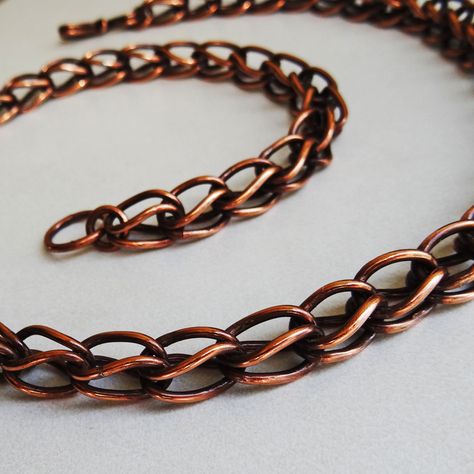 22"  -  Each link is half an inch long.  Recycled copper, 14 or 16 gauge (actually it seemed to be 15!). Chainmail Jewelry, Copper Wire Jewelry, Chain Maille Jewelry, Wire Jewelry Designs, Wire Wrapped Bracelet, Wire Work Jewelry, Handmade Wire Jewelry, Work Jewelry, Upcycled Jewelry