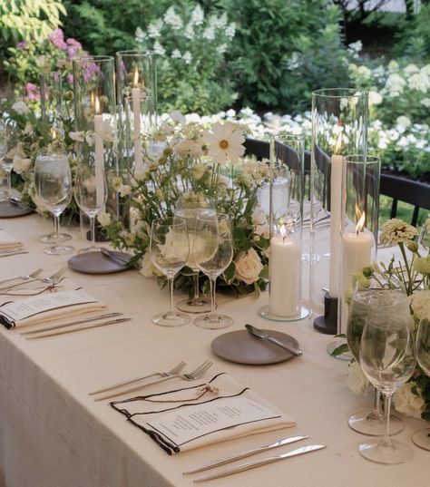 Unique Event Decor, Wedding Table Flowers, Outdoor Wedding Decorations, Garden Party Wedding, French Wedding, Wedding Table Settings, Wedding Mood Board, Mexico Wedding, Wedding Tablescapes