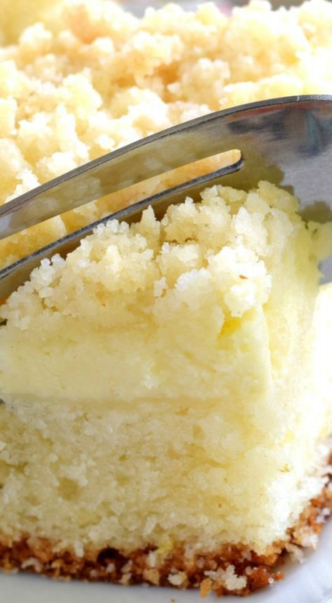 Lemon Cream Cheese Coffee Cake, Cheese Coffee Cake, Breakfast Coffee Cake, Cream Cheese Coffee Cake, Lemon Cream Cheese, Lemon Dessert Recipes, Dessert Aux Fruits, Breakfast Sweets, Desserts Vegan