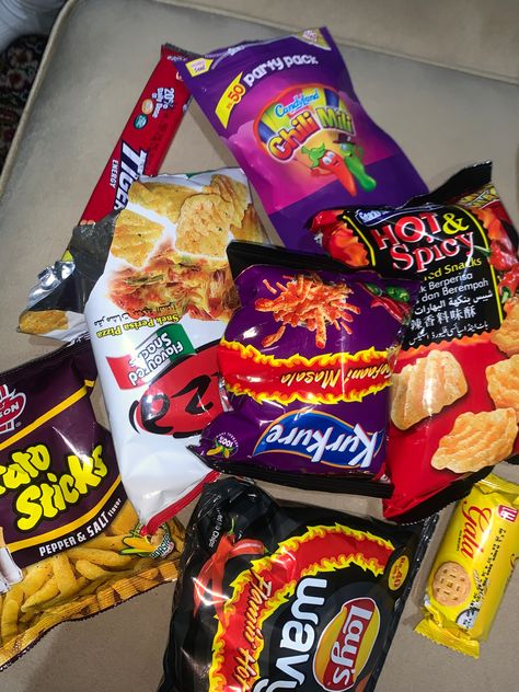 Pakistani Snacks, South Asian Aesthetic, Desi Love, Asian Aesthetic, Pakistan Zindabad, Desi Aesthetic, South Asian, Party Packs, Microsoft