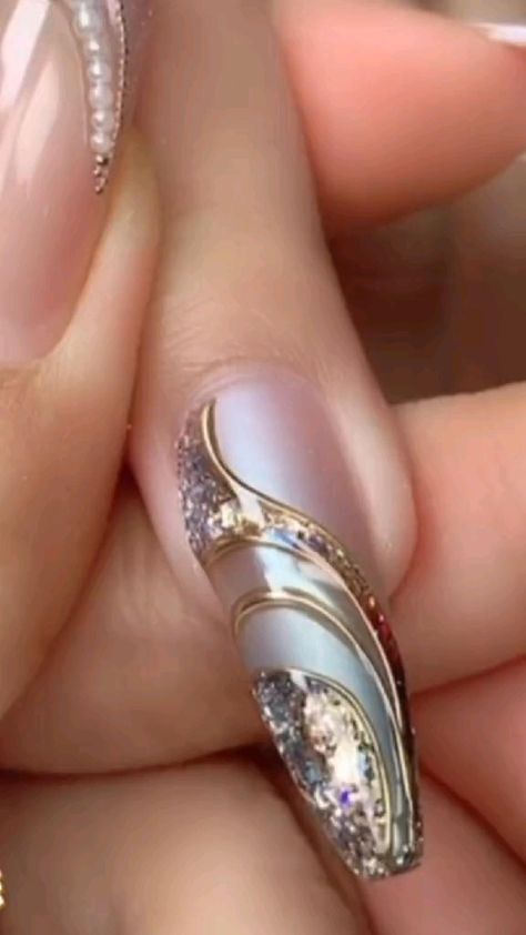 Tape Nail Art, Quick Nail Art, Nail Tutorial Videos, Nail Art Designs Images, Eye Nail Art, Art Deco Nails, Nail Techniques, Fluffy Cows, Nail Designs Tutorial