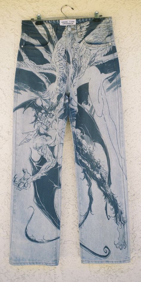 Bleach On Jeans Design, Paint Covered Clothes, Pants With Bleach Design, Sun Faded Clothing, Custom Bleached Jeans, Bleach Art On Jeans, Creative Jeans Design, Bleach Pattern Jeans, Cool Painted Jeans