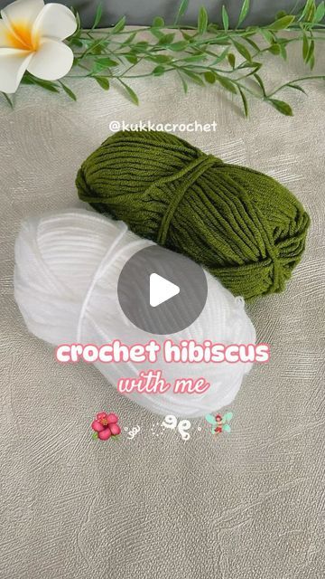 Putri 🌸 on Instagram: "making another hibiscus 🌺 have you tried making hibiscus flower using my pattern? full tutorial is available on my channel (kukkacrochet by putri or link in bio) 💓 please enjoy and can’t wait to see your pretty hibiscus 🧚🏼‍♀️🌺  #crochet #crochetflower #kukkacrochet #crochettutorial #crochetaddict #crochetersofinstagram #crochetlover #crochetlove #crochetgifts #crochetideas #crochetkeychain #crocheting #crochetpattern #crochethibiscus #crocheted #crochetinspiration #crochetkeychain #crochetbagcharm" How To Crochet Hibiscus Flower, Easy Crochet Plants, Hibiscus Flower Crochet Pattern, Crochet Hibiscus Flower Free Pattern, Hibiscus Crochet Pattern, How To Crochet A Flower, Hibiscus Flower Tutorial, Diy Hibiscus Flower, Crochet Hibiscus Flower