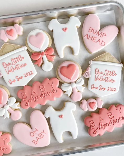 Hearts Baby Shower Theme, Valentine Pregnancy Announcement, Valentines Gender Reveal, Valentines Baby Announcement, Creative Baby Announcements, February Baby Showers, Valentines Pregnancy Announcement, Pregnancy Announcement Ideas, February Baby