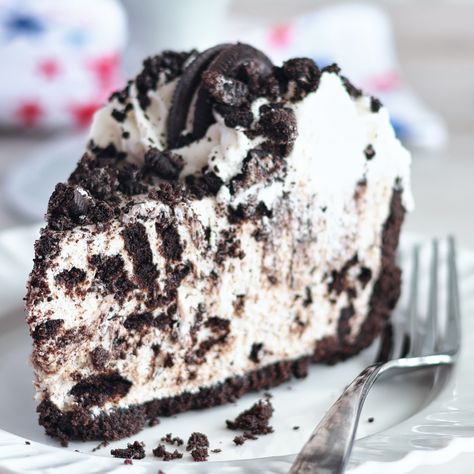 Gluten Free Oreo Cheesecake (No Bake!) Gluten Free Oreo Cheesecake, Cookies And Cream Pie, No Bake Oreo Pie, Baked Oreo Cheesecake Recipe, Baking Recipes Pie, Oreo Pie, No Bake Oreo Cheesecake, Cookies And Cream Cheesecake, Simply Stacie