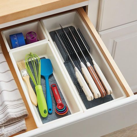 right Walmart Kitchen, Knife Organizer, Clothes Drawer Organization, Kitchen Drawer Organizers, Utensil Drawer Organization, Knife Organization, Plastic Drawer Organizer, Utensil Drawer, Drawer Organization