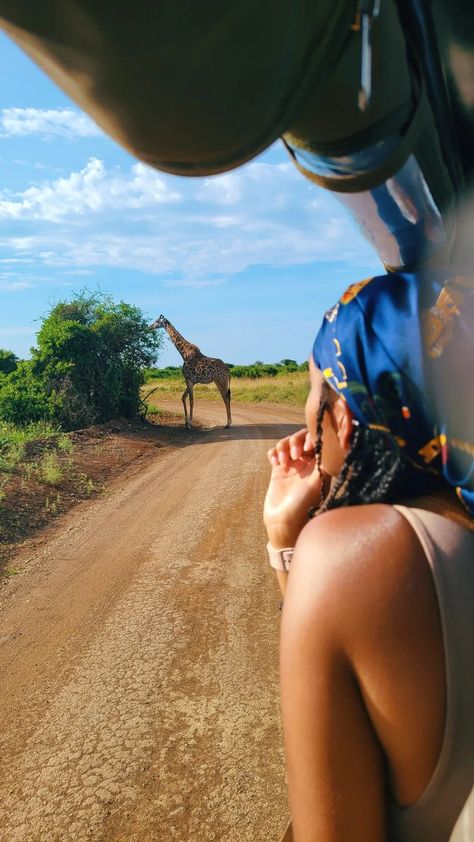 Black Women Travel Aesthetic, Safari Poses, Travel Influencer Aesthetic, Safari Photo Ideas, Vacation Mood Board, Kenya Aesthetic, Black Woman Travel, Safari Pictures, Safari Aesthetic