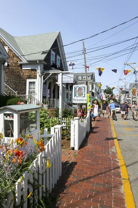 Cape Cod Aesthetic, Provincetown Massachusetts, Fence Door, Home Fencing, Walkable City, Small Town Living, Road Trip Places, Small Town Life, Memorable Wedding