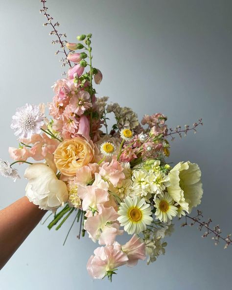 Pink Yellow Weddings, Yellow Flower Arrangements, Pink Green Wedding, Yellow Wedding Theme, Yellow Bouquets, Yellow Wedding Flowers, Wedding Bouquets Pink, Pink Bouquet, Wildflower Wedding