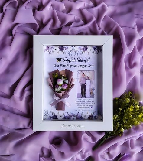 Frame with mini bouquet ✨ . . . #minibouquet #frame #purple #8*10 #foraniversary #anniversary #giftideas #birthday #forher #forhim #special #trending #unique Photo Frem For Gift, Bday Background, Bouquet Frame, Frames Diy Crafts, Wedding Frame Gift, Graduation Frame, Shadow Box Gifts, Baby Shower Background, Mini Photo Frames