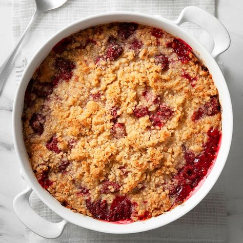 Raspberry Recipes Healthy, Banana Crumble, Raspberry Crisp, Raspberry Crumble, Homemade Fajita Seasoning, Raspberry Recipes, Blueberry Crumble, Crumble Recipe, Apple Crisp Recipes