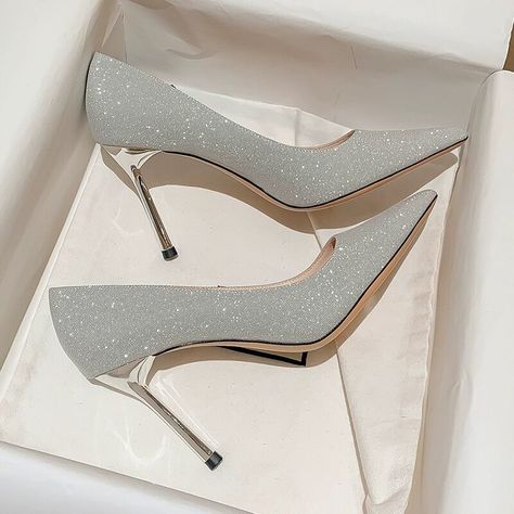 Wedding Heels Brides, Silver Heels Prom, Elegant Shoes Flat, Elegant Shoes Heels, Silver High Heel, Shoes For Brides, Everyday Heels, Elegant Wedding Shoes, Wedding High Heels