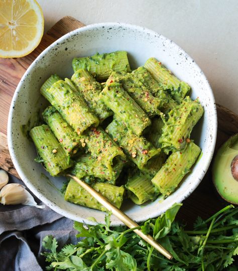 Avocado Pesto Pasta (Vegan and Gluten-Free) Avacado Pesto, South Indian Tomato Chutney, Pesto Pasta Vegan, Summer Pasta Recipes, Avocado Pesto Pasta, Pasta Creamy, Italian Diet, Vegan Feta Cheese, Creamy Pasta Sauce