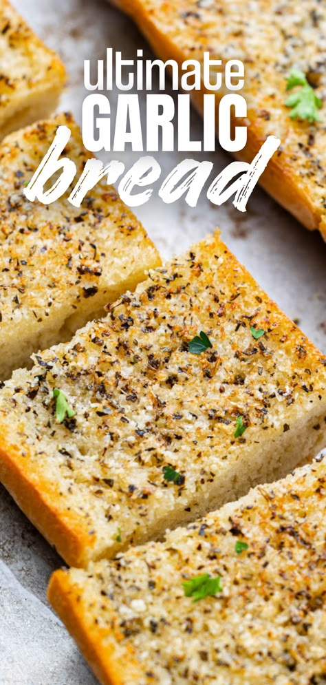 A close up view of slices of homemade garlic bread. Garlic Bread With Italian Loaf, The Best Garlic Bread Ever, Italian Garlic Bread Recipe, How To Make Garlic Bread, Garlic Bread Recipe Homemade, Best Garlic Bread Recipe, Easy Garlic Bread Recipe, Best Garlic Bread, Easy Garlic Bread