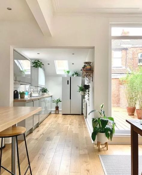 Couple transform tired Victorian terrace into dream home in painstaking renovation - Liverpool Echo Terrace Kitchen Ideas, Terraced House Kitchen, Terrace House Kitchen, Victorian Terrace Kitchen, Kitchen Extension Ideas, Victorian Terrace Interior, Terrace Renovation, Kitchen Diner Extension, Terrace Kitchen