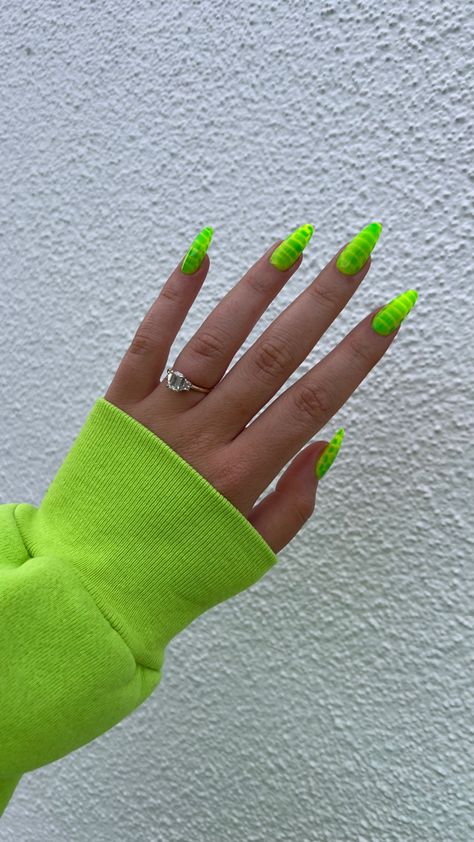 gel x nails, nail inspo, gel x gel, neon nails, summer nails, Neon Croc Nails, Gator Skin Nails, Summer Crocodile Nails, Lime Green Cat Eye Nails, Crocodile Nails Tutorial, Neon Design Nails, Alligator Print Nails, Neon Lime Nails, Neon Green Nail Designs