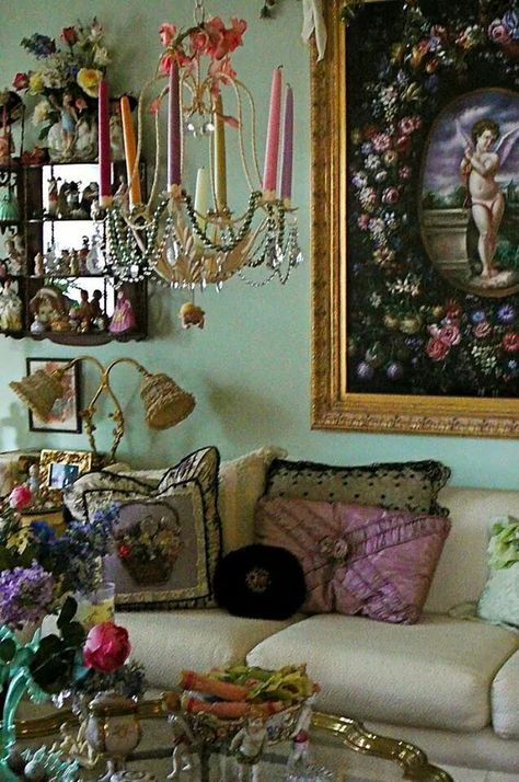 Wow Vintage Bedroom Inspiration, Interior Alchemy, Victorian Bohemian Decor, 1920s Interior, Geek Home Decor, Gothic Coquette, Cozy Rooms, Geek Decor, Pretty Room