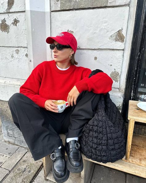 Red Sweatshirt Outfit, Red Scarf Outfit, Shooting Pose, Red Top Outfit, Coolest Outfits, Red Sweater Outfit, Red Pullover Sweater, Red Knit Sweater, Red Pullover