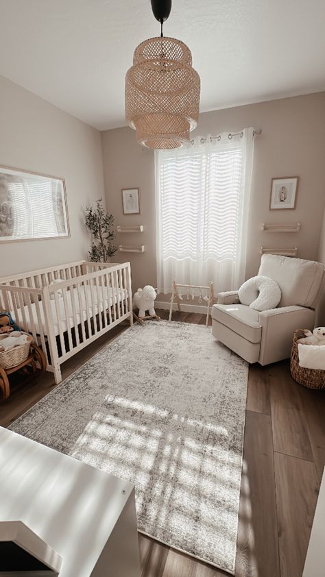 Baby Nursery, Aesthetic Nursery Ideas, White And Tan Nursery, Big Nursery Room, Decorar Habitacion Bebe Ideas, Small Nursery Ideas Neutral, Warm Nursery, Baby Room Wallpaper, Closet Nursery, Room Murals