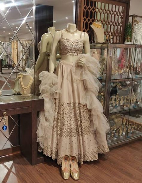 Frill Dupatta Designs, Frill Dupatta, Lehenga Traditional, Embroidery Embellishments, Traditional Festival, Designer Bridal Lehenga, Pakistani Dresses Casual, White Bride, Kids Designer Dresses