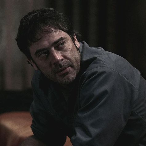 John Winchester Journal, Sam And Dean Supernatural, Jeffrey Dean Morgan Negan, Negan Twd, Supernatural Wallpaper, John Winchester, Supernatural Dean Winchester, Winchester Supernatural, Biological Father