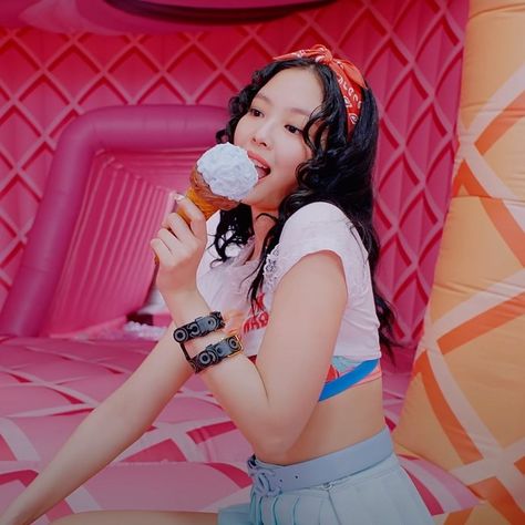 Jennie Blackpink Ice Cream Blackpink Ice-cream, Jennie O, Cream Outfit, Blackpink Photos, Blackpink Jennie, Yg Entertainment, Coach Dinky Crossbody, Selena Gomez, Rappers