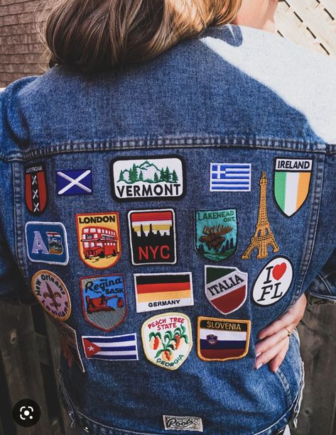 Patches On Jean Jacket, Jean Jacket Diy, Travel Jeans, Jean Jacket Patches, Jacket Patches, Patched Denim Jeans, Jacket Ideas, Demin Jacket, Patch Jacket