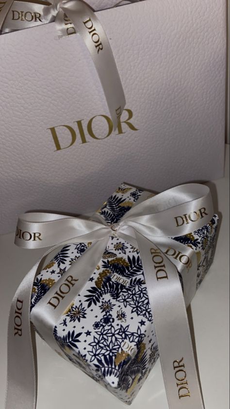 #dior #present #missdior #beautifullife Expensive Presents, Chanel Inspired Room, Gris Dior, Pilates Motivation, Dior Brand, Dior Gift, Graphic Artist Designer, Dior Aesthetic, Witty Instagram Captions