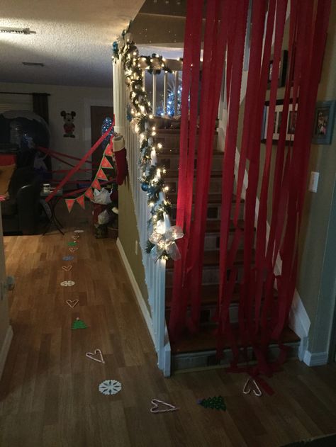 Christmas Morning For Kids, Christmas Morning Surprise Decorations, Christmas Morning Decorations Kids, Santa Christmas Morning Ideas, Christmas Morning Kids Ideas, Santa Set Up Christmas Morning, Christmas Morning Set Up, Christmas Morning Ideas For Kids, Christmas Morning Santa Setup