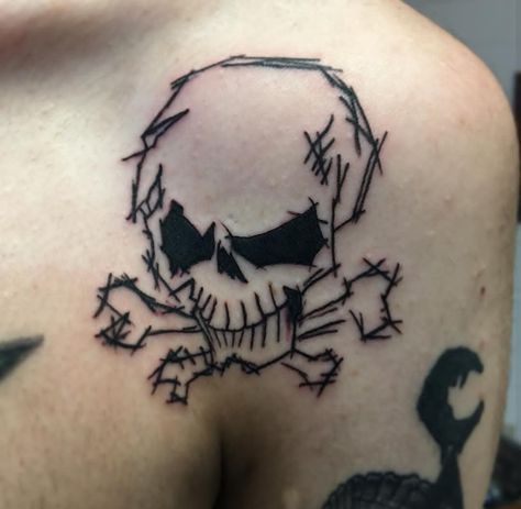 Black Out Skull Tattoo, Sick Skull Tattoos, Grunge Skull Tattoo, Cod Mw2 Tattoo, Skull Tattoos Aesthetic, Tattoo Ideas Female Emo, Y2k Skull Tattoo, Grunge Tatoos Ideas, Small Animal Skull Tattoo