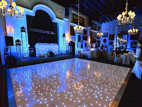 Quince Dance Floor, Sweet 16 Dance Floor, Prom Venue Ideas, Blue Dance Floor, Dancefloor Ideas, Sweet 16 Venues, Prom Venues, Light Up Dance Floor, Quinceanera Dances