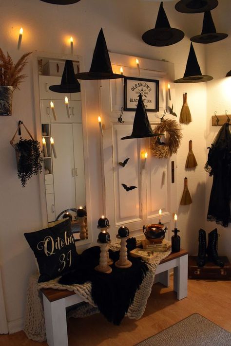 Simple Front Yard Halloween Decorations, Halloween Hallway Decorations Entryway, Family Dollar Halloween Decor, Otgw Decor, Holiday Home Decor Ideas, Diy Halloween Candy Stand, Cozy Halloween Party, Halloween Window Display Home, Dark Academia Halloween Decor