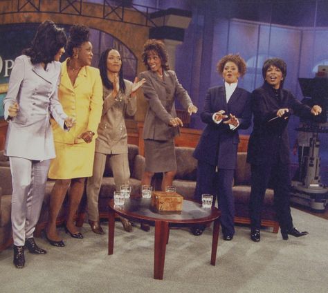 Loretta Devine 90s, Lela Rochon, Terry Mcmillan, Waiting To Exhale, Loretta Devine, Forest Whitaker, Oprah Winfrey Show, Brit Awards, Whitney Houston