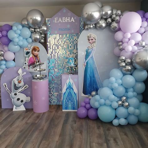 DIY Balloon Garland Kit Frozen Inspired Girls Birthday - Etsy Australia Frozen Party Ideas Decoration Centerpieces, Frozen Birthday Set Up, Frozen Theme Table Decor, Frozen Balloon Display, Elsa Frozen Decorations Party Ideas, Disney Theme Birthday Decor, Frozen Themed Balloon Garland, Elsa Backdrop Frozen Theme, Frozen 2 Balloon Garland