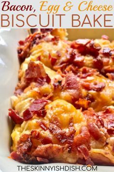 Breakfast Food With Bacon, Easy Breakfasts For Large Groups, Simple Breakfast Ideas For Work, Easy Breakfast For 4 People, 2 Person Breakfast Casserole, Bacon Biscuits Breakfast, Flaky Biscuits Recipes Dinners, Easy Company Breakfast Ideas, Camping Breakfasts For A Group