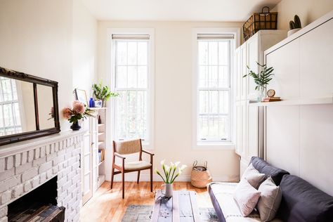 Railroad Apartment, Micro Apartments, Narrow Rooms, Style Apartment, Best Kitchen Designs, Nyc Apartment, West Village, Country House Decor, Living Room Style