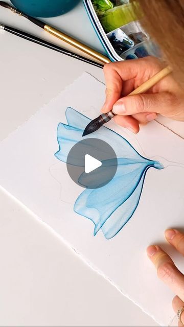 Transparent Watercolor Painting, Flowers In Watercolor, Transparent Watercolor Paintings, Transparent Watercolor, Watercolor Flowers Paintings Tutorials, Abstract Watercolor Flowers Tutorial, Flowers Drawing Watercolor, Flower Watercolor Tutorial, Water Painting Flowers