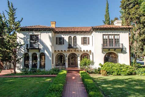 San Jose: Historic Wolfe & Higgins homes celebrate Spanish Revival style Santa Barbara Spanish Style Homes, Spanish Revival Architecture, Mexico Architecture, Spanish Homes, Boho Glam Home, Mediterranean Homes Exterior, Hacienda Homes, Spanish Colonial Homes, Spanish Revival Home