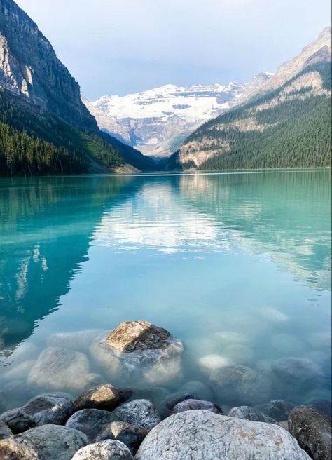 Canada lake Louise Lake Louise Canada, World Most Beautiful Place, Places In The World, Dream Travel Destinations, Banff National Park, Beautiful Places In The World, Beautiful Places To Travel, Canada Travel, Travel Life