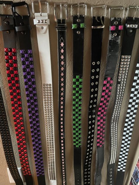 Studded Belt Aesthetic, Emo Belts, Grunge Fashion Aesthetic, Emo Accessories, Scene Accessories, Scene Queens, Kids Belt, Cool Buttons, Scene Fashion