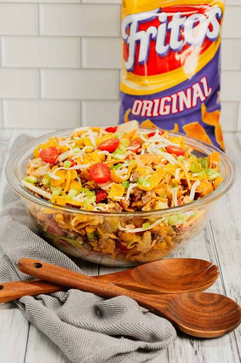 Frito Bowl Recipes, Taco Salad With Refried Beans, Fritos Salad, Lays Recipe, Corn Chip Salad, Salsa Ranch Dressing, Frito Taco Salad, Easy Taco Salad Recipe, Frito Corn Salad