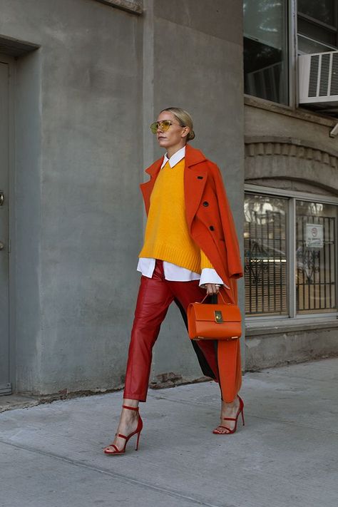 TAMARA MELLON // FANCY FEET – Atlantic-Pacific Orange And Red Outfit, Colourful Autumn Outfits, Red And Orange Outfit, Airlines Uniform, Mode Prints, Blair Eadie, Walking Down The Street, Atlantic Pacific, Color Blocking Outfits