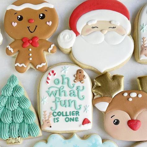 Sweet Dee's Custom Cookies on Instagram: "MERRY CHRISTMAS EVERYONE! 🎅🏼🎄♥️❄️ loved this Christmas 1st birthday set!" 1st Birthday Christmas Cookies, Oh What Fun It Is To Be One Cookies, Oh What Fun It Is To Be One Birthday Cookies, 1st Birthday Christmas Cake, Christmas First Birthday Cookies, Holiday First Birthday Party, Oh What Fun It Is To Be One Cake, December Baby Birthday Ideas, Gingerbread First Birthday Party