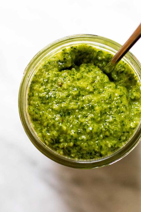 Nothing is better in the summer than fresh basil! Make a batch of this roasted garlic pesto and your pasta will thank you :) Homemade Basil Pesto, Pesto Sauce For Pasta, Garlic Pesto, Homemade Pesto Sauce, Sauce Pesto, Cooking Herbs, Herb Sauce, How To Make Pesto, Lemon Basil