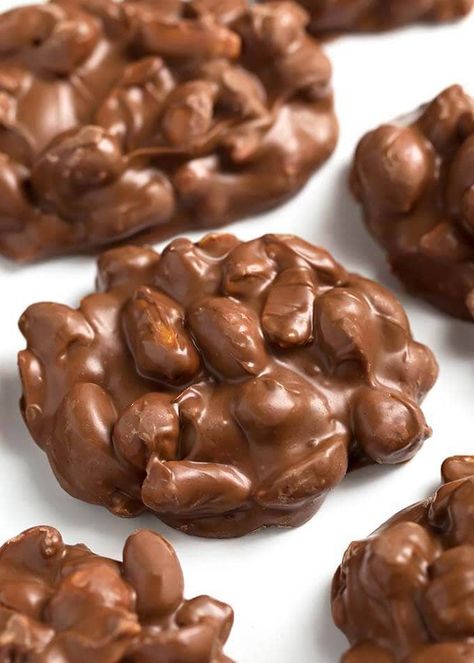 Crock Pot Chocolate Peanut Clusters candy is sweet & kinda salty. This recipe has 3 different chocolates for the best slow cooker chocolate peanut clusters Crock Pot Chocolate Peanut Clusters, Peanut Clusters In Crockpot, Crockpot Candy Recipes, Chocolate Nuts Clusters, Chocolate Peanut Clusters, Chocolate Clusters, Peanut Clusters, Crockpot Candy, Easy Candy Recipes