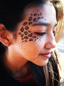 leopard spot face paint by Tess – Tess Marie Artistry Jungle Face Paint, Face Paint For Adults, Animal Inspired Makeup, Fall Face Paint, Face Painting For Adults, Face Paint Festival, Face Painting Ideas For Adults, Adult Face Paint, Cheetah Face Paint