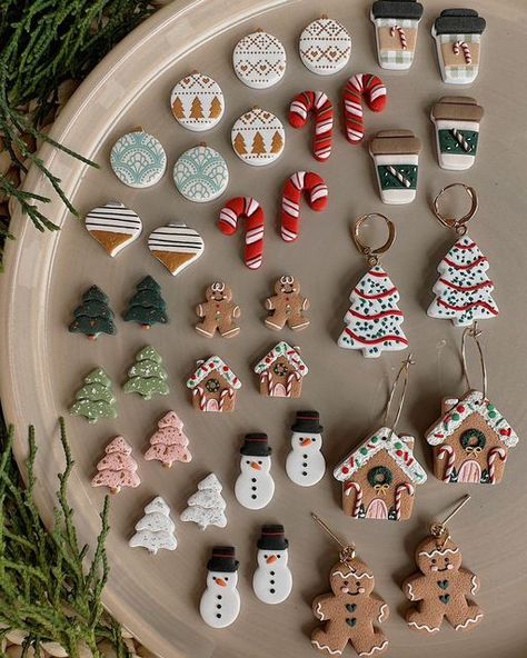 Cute Clay Ornaments Diy, Christmas Air Clay Ideas, Air Dry Earrings, Air Dry Clay Christmas Gifts, Air Clay Magnets, Air Dry Clay Projects Christmas, Air Dry Clay Ideas Christmas, Air Dry Clay Christmas, Joululahjat Diy